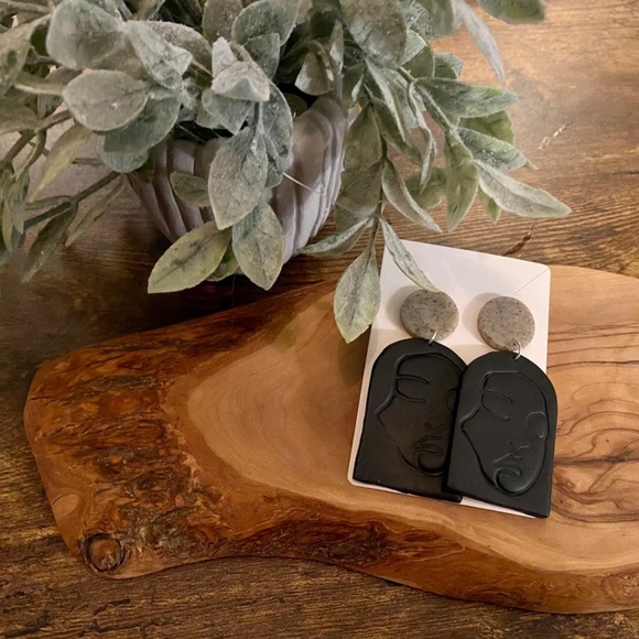 Handmade Clay Earrings | Face Outline Statue | Granite and Black | Push Backs - Picture 8 of 9
